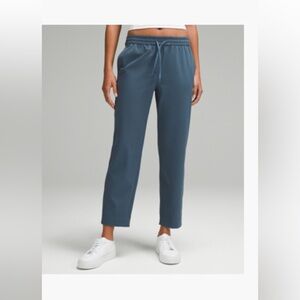 NWT lululemon Tapered-Leg Mid-Rise Pant 7/8 Length Iron Blue Size XL